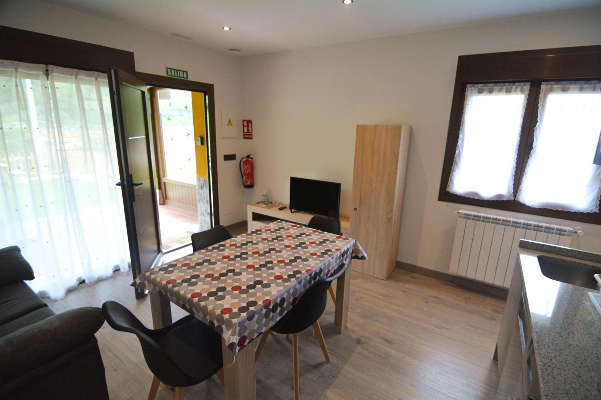 Avín Apartamentos Fuente La Pipa מראה חיצוני תמונה